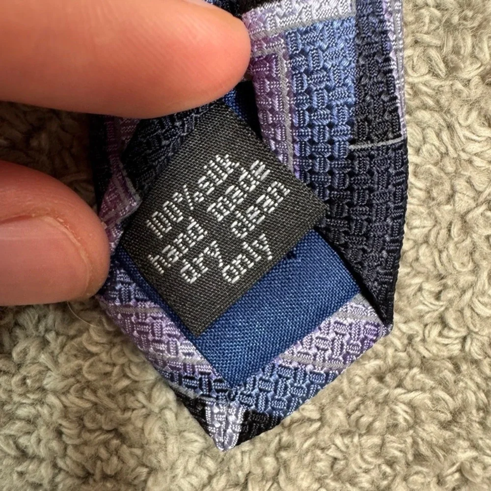 Carlos Devenezia Mens Silk Tie Blue Purple Geometric Abstract Hand Made 59 Inch